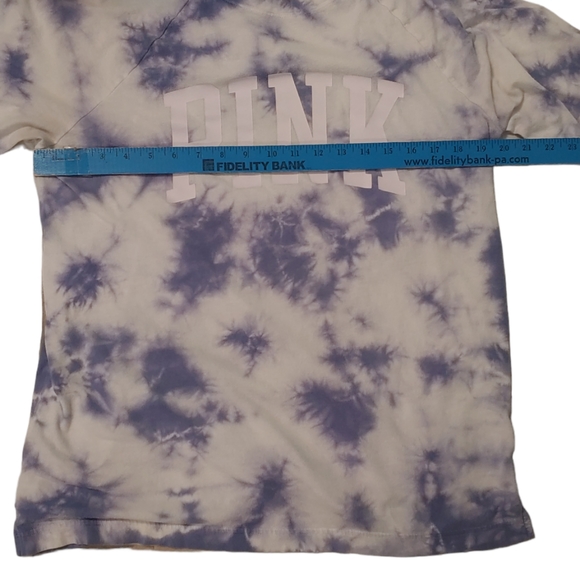 VICTORIAS SECRET PINK Campus Logo Baseball Tee Periwinkle Tie Dye Size Medium - Picture 6 of 11
